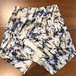 Lulu crop grey pattern 8